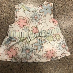 2T old Navy girls short sleeve shirt.